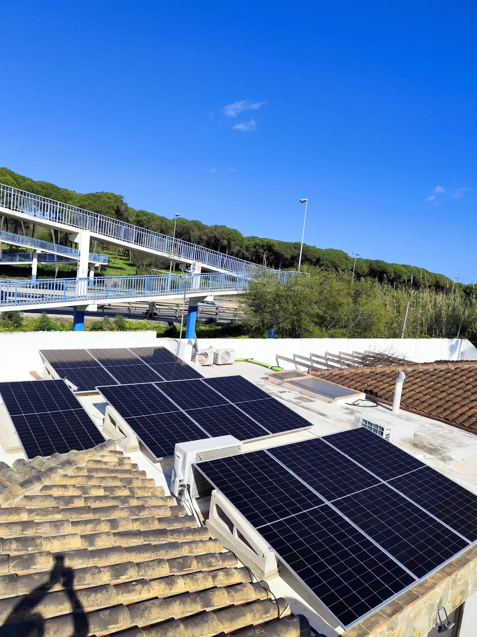 Placas Solares en Torre del Mar (Vélez-Málaga): Precio, Ahorro e Instalación